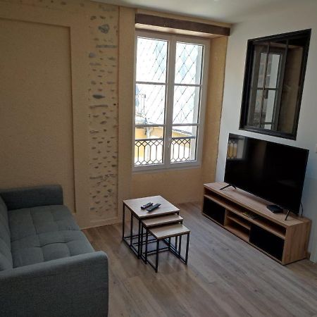 Studio De Charme En Pierres - Hyper Centre Apartment Pau Ngoại thất bức ảnh